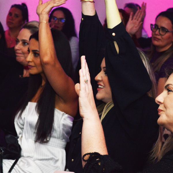 20250716-Uma Puxa a Outra-Site-Banner 3° Dobra